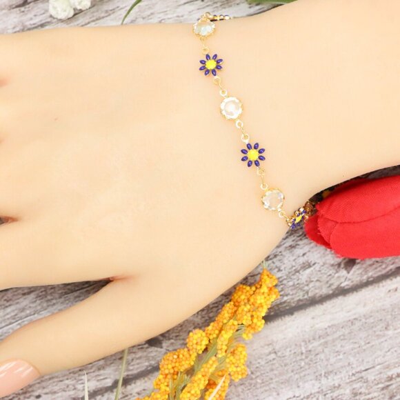 "Trendy Bracelet for Girls & Women – Cute, Adjustable & Gift-Ready | MLCRC1482 - Picture 3 of 10